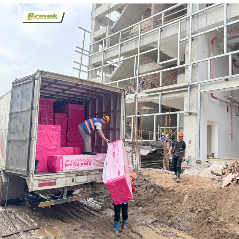 Xốp XPS Remak® – Đồng hành cùng tập đoàn linh kiện điện tử hàng đầu thế giới Xốp xps có trọng lượng nhẹ, vận chuyển dễ dàng