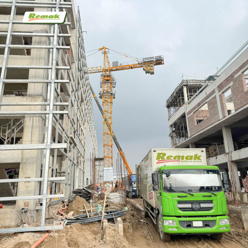 Xốp XPS Remak® – Đồng hành cùng tập đoàn linh kiện điện tử hàng đầu thế giới Remak vận chuyển xốp xps đến công trình 24/7 để kịp tiến độ thi công