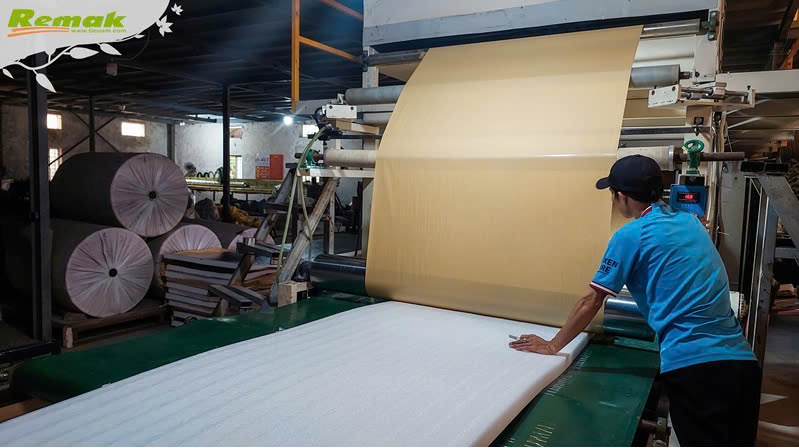 Tại sao nên chọn xốp PE dán sẵn cho công trình HVAC hiện đại? Remak thi công Pe Foam tráng keo